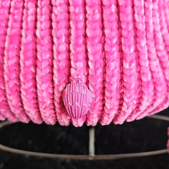 Kurt Geiger Chenile Pink Hat and Gloves Set NWT - Picture 2 of 4